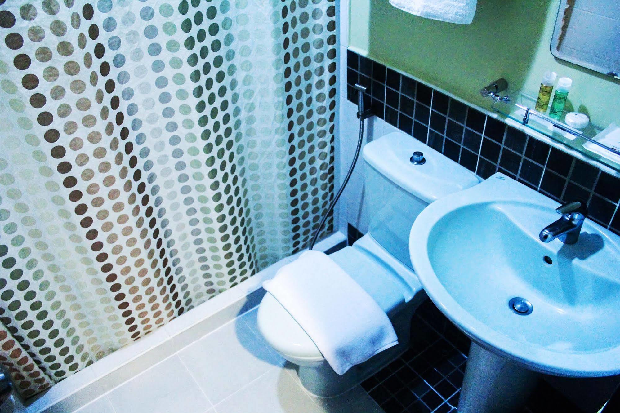 The Studio 18 Residences Manila Luaran gambar